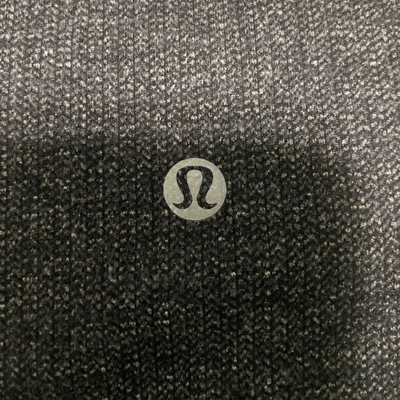 Grey houndstooth Lululemon leggings - Picture 2 of 3